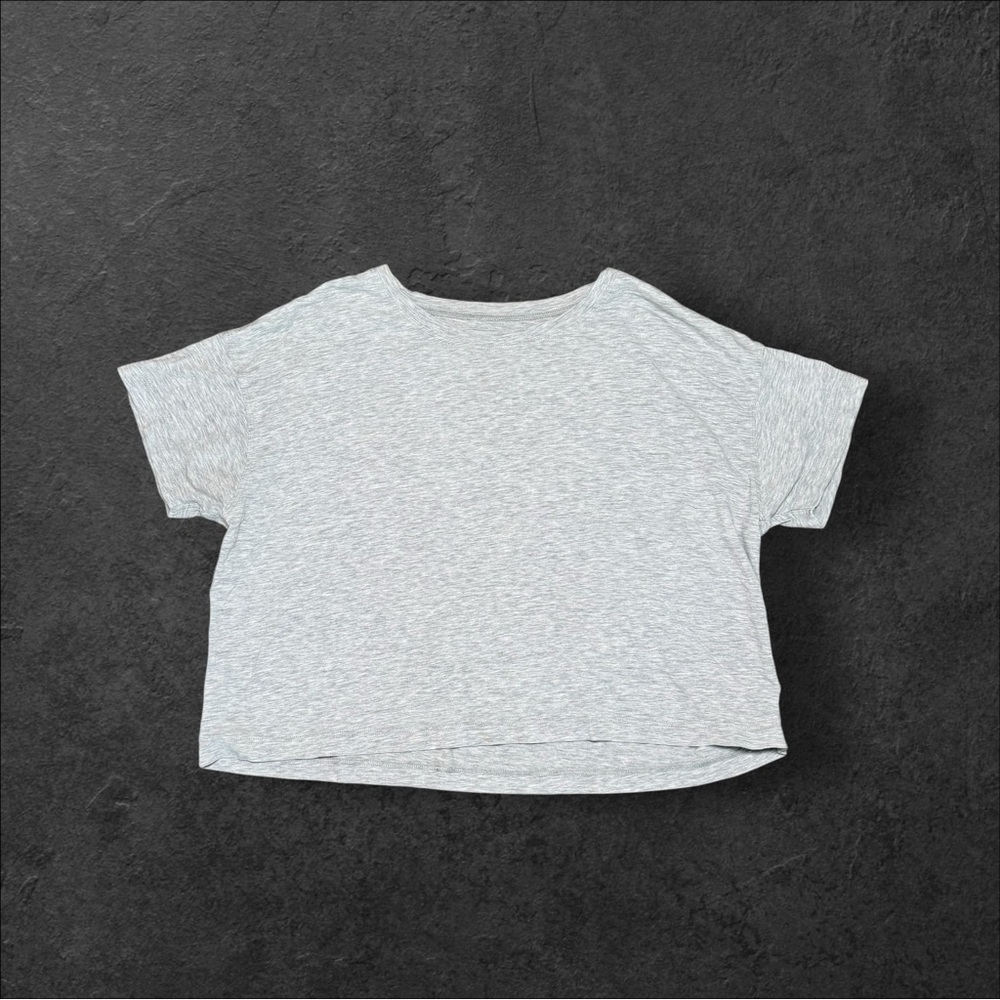 Lululemon Cropped Gray Top SS Size Small Workout